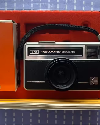 Kodak Instamatic 77X con Magicube – Vintage