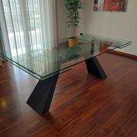 Tavolo in vetro