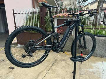 E-MTB Giant biammortizzata - taglia M