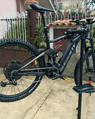 E-MTB Giant biammortizzata - taglia M