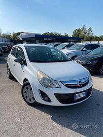 Opel Corsa 1.2 5 porte Cosmo