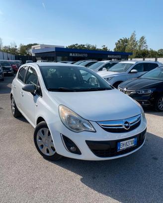 Opel Corsa 1.2 5 porte Cosmo