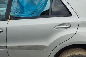 Porta posteriore sx MERCEDES ML 320 del 2006