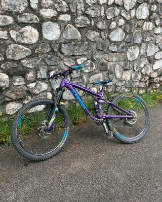Trek Slash 7 27.5" – MTB Enduro