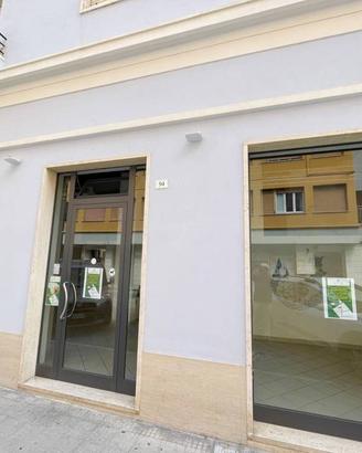 Immobile di 125 m² con 2 locali a Falconara Maritt