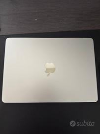 MacBook Air m3 2024 13.6” - 16gb RAM & 500gb SSD