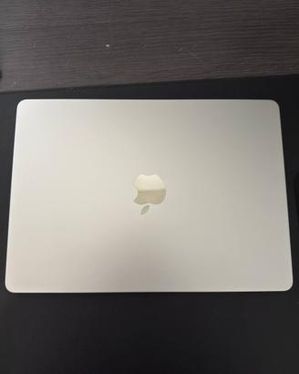 MacBook Air m3 2024 13.6” - 16gb RAM & 500gb SSD