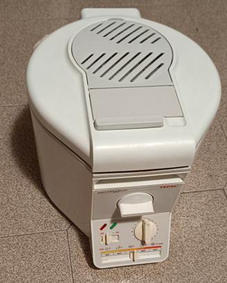 Friggitrice a olio Tefal