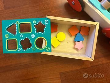 Scatola con Forme in Legno ad Incastro