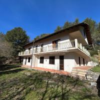 00GVT170 - INTERO STABILE CON 4 UNITA' INDIPENDENT