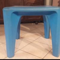 Tavolo con sedie per bambini