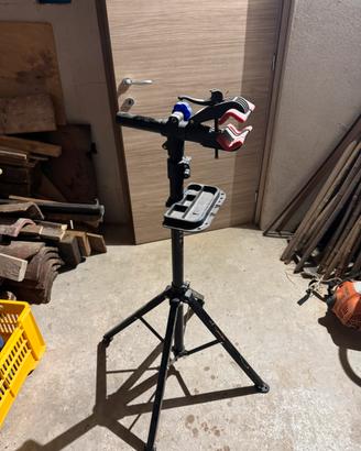 cavalletto per manutenzione bici