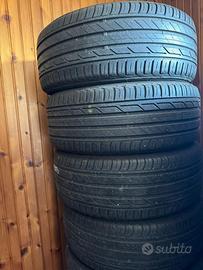 Pneumatici Bridgestone misura 215/50 R18