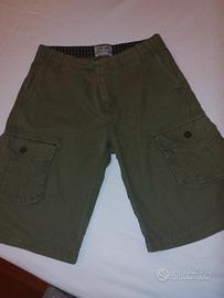 Pantaloncini cargo verde militare