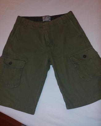 Pantaloncini cargo verde militare