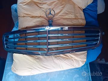 Mascherina con stemma Mercedes 220