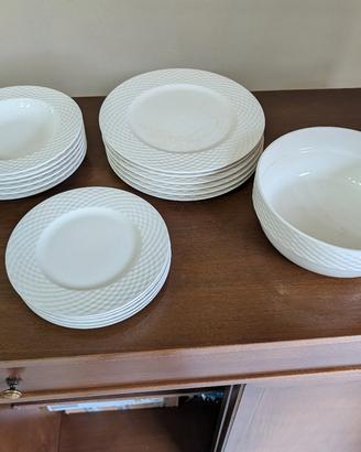 Servizio bianco con bordo intrecciato 18 pezzi 