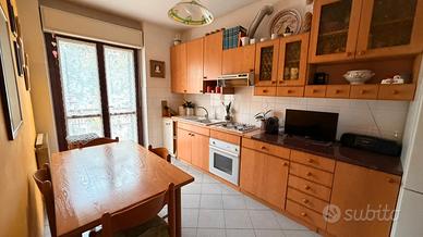 Cucina completa in frassino chiaro 450cm
