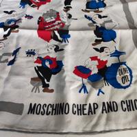 SPLENDIDO FOULARD MOSCHINO ANNI 90