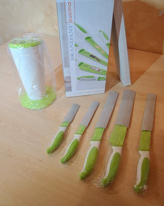 Ceppo bicolore con 5 coltelli cucina  Brandani