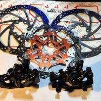 2 Pinze freni e 4 dischi da 160 mm