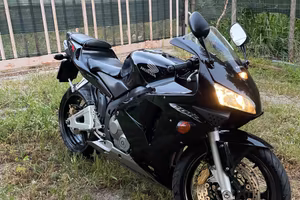 Honda CBR 600 RR (2004) - Totalmente Originale
