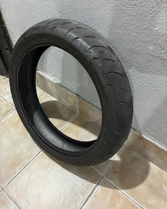 Gomma anteriore 120/70-17