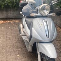 Piaggio Beverly 500 -