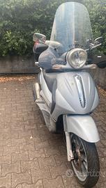 Piaggio Beverly 500 -