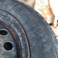 Cerchi con gomme ford