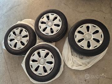 Cerchi R14 attacco Ford Fiesta con valvole TPMS