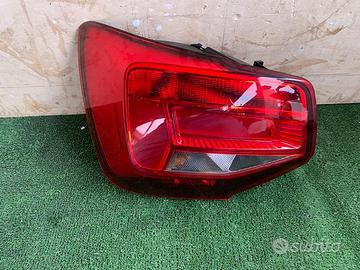 Stop posteriore sinistro audi Q2 2017