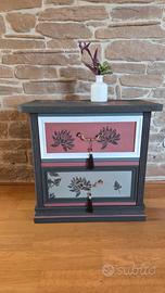 Mobiletto legno in stile orientale