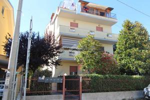 4 LOCALI A GIULIANOVA