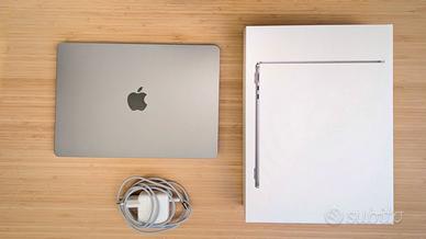 MacBook Air M2 13.6" - 16/512, nuovo e in garanzia