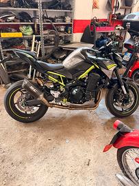 Moto Kawasaki Z900