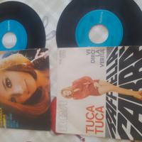 dischi 45 giri Raffaella Carrà e Iva Zanicchi