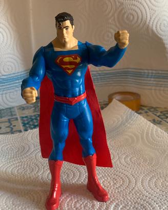 Un'action figure di Superman 15 cm DC Comics