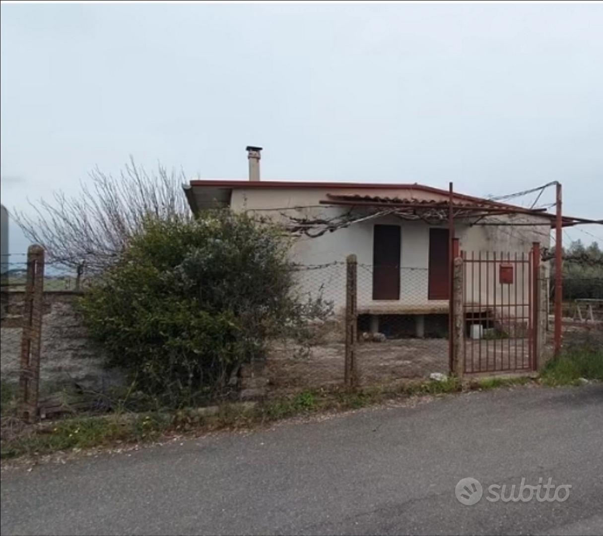 Terreno con fabbricato - Vista 2