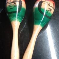 Coppia di Maracas in Legno Dipinte a Mano –