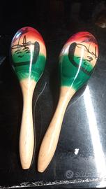 Coppia di Maracas in Legno Dipinte a Mano –