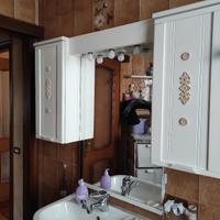 mobile bagno con specchio e luci