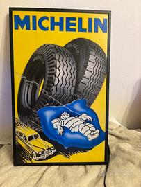Insegna luminosa Michelin comino