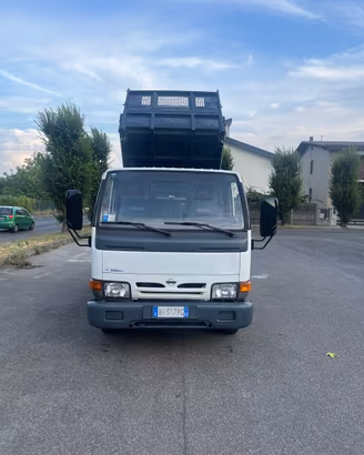 Nissan cabstar35.12 rilabltabile trilaterale