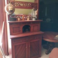 credenza con piattaia in noce 