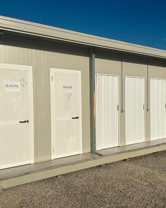 Box prefabbricato container con 2 bagni e 3 docce