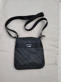 Borsello nero "GUESS"