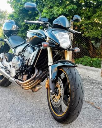Honda hornet 600. -  NUOVISSIMA !!! -.