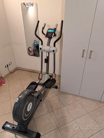 Ellittica professionale salva spazio