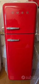 Frigorifero Smeg rosso